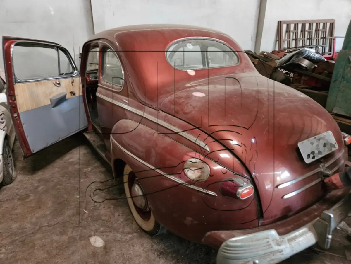 LOTE 001 - IMP/FORD Coupê