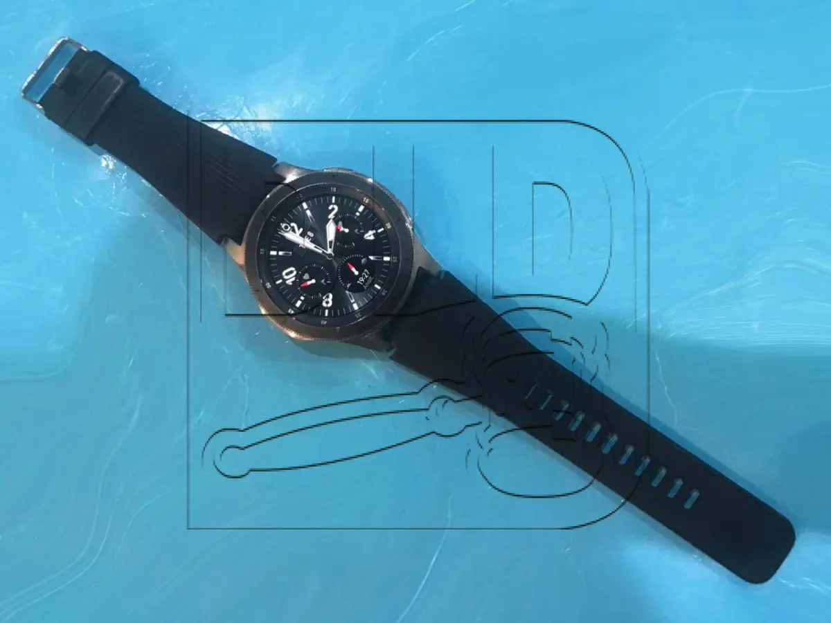 LOTE 001 - iPhone e Smartwatch