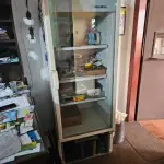 MESAS, CADEIRAS E ARMÁRIOS
