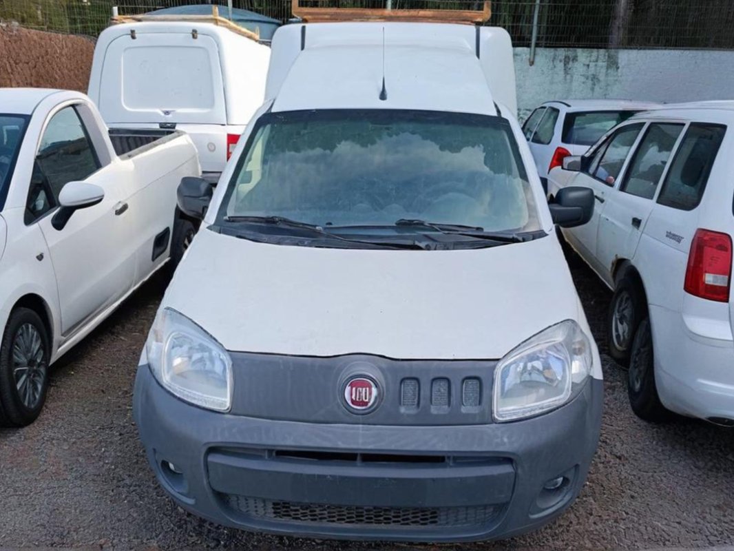 Venda direta de duas Saveiros e uma Fiorino